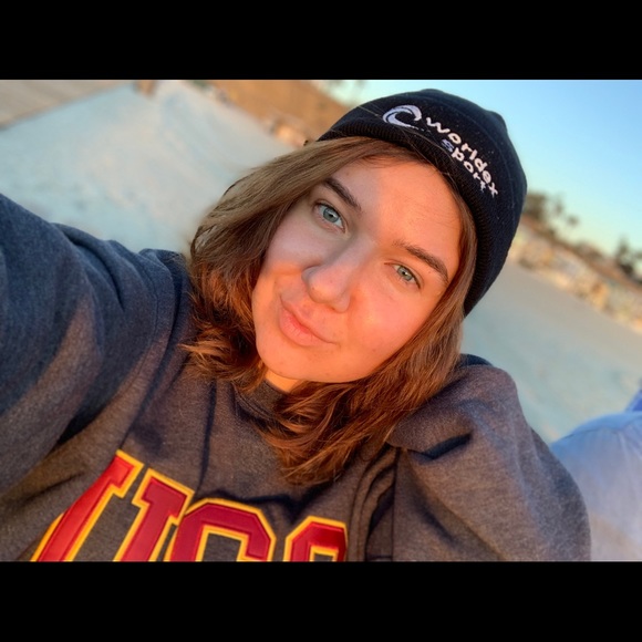 Meet your Posher, Veronika - Picture 2 of 5